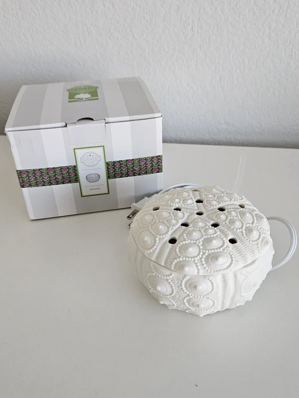 NEW Scentsy Sea Urchin Element Wax Warmer Ceramic Coastal Beach Nautical Ocean